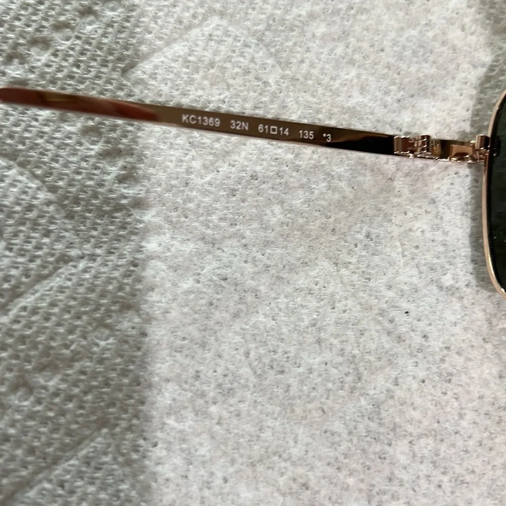 NWOT Kenneth Cole Reaction sunglasses